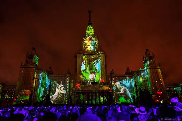 Eröffnungsfeier von Circle of Light 2016 in Moskau mit der 3D Video Mapping Show Boundless MSU