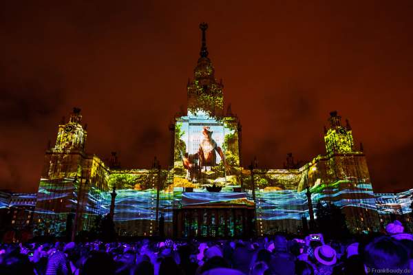 Eröffnungsfeier von Circle of Light 2016 in Moskau mit der 3D Video Mapping Show Boundless MSU