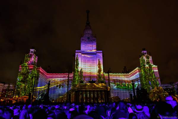 Eröffnungsfeier von Circle of Light 2016 in Moskau mit der 3D Video Mapping Show Boundless MSU