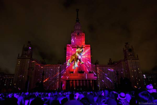 Eröffnungsfeier von Circle of Light 2016 in Moskau mit der 3D Video Mapping Show Boundless MSU
