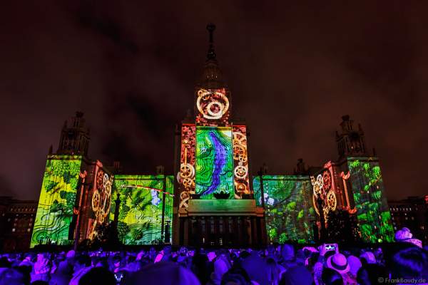 Eröffnungsfeier von Circle of Light 2016 in Moskau mit der 3D Video Mapping Show Boundless MSU