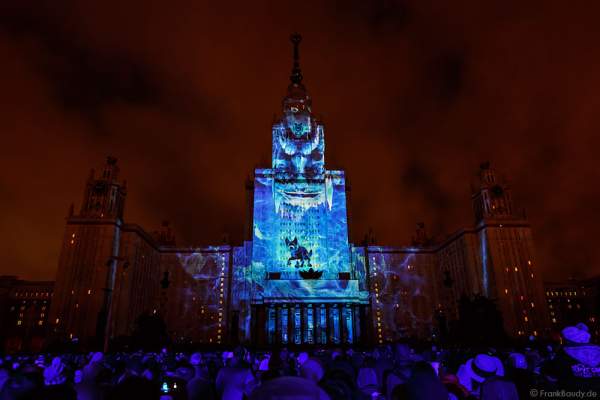 Eröffnungsfeier von Circle of Light 2016 in Moskau mit der 3D Video Mapping Show Boundless MSU