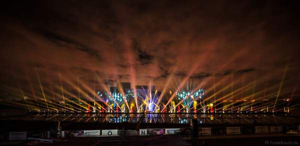 Multimediale Wassershow bei CIRCLE OF LIGHT 2016 in Moskau - Krylatskoye Grebnoy Channel