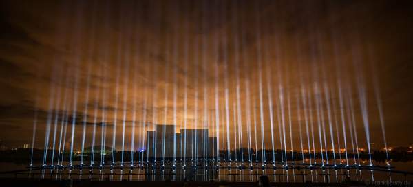 Lichtspektakel am Grebnoy Channel in Krylatskoye bei CIRCLE OF LIGHT 2016 in Moskau