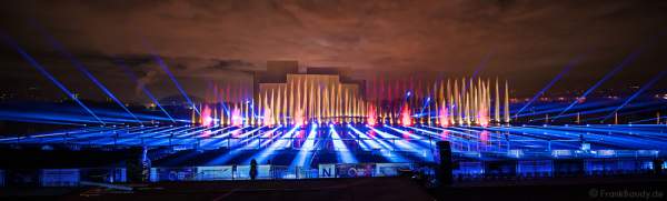 Multimediale Wassershow bei CIRCLE OF LIGHT 2016 in Moskau - Krylatskoye Grebnoy Channel