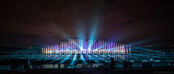 Multimediale Wassershow bei CIRCLE OF LIGHT 2016 in Moskau - Krylatskoye Grebnoy Channel