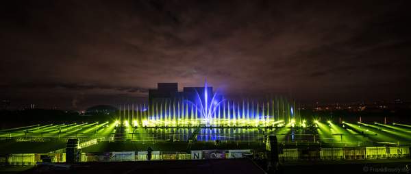 Multimediale Wassershow bei CIRCLE OF LIGHT 2016 in Moskau - Krylatskoye Grebnoy Channel