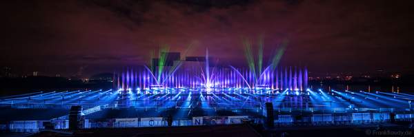 Multimediale Wassershow bei CIRCLE OF LIGHT 2016 in Moskau - Krylatskoye Grebnoy Channel