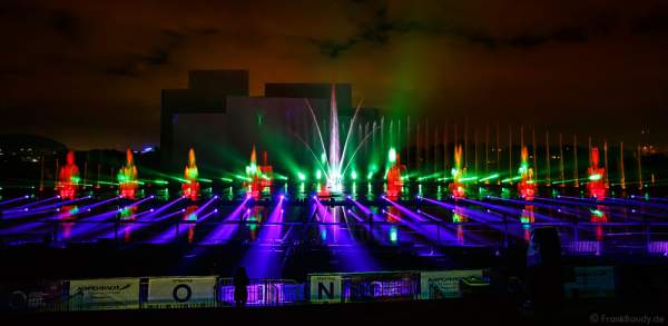 Multimediale Wassershow bei CIRCLE OF LIGHT 2016 in Moskau - Krylatskoye Grebnoy Channel