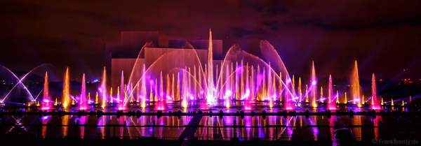 Multimediale Wassershow bei CIRCLE OF LIGHT 2016 in Moskau - Krylatskoye Grebnoy Channel