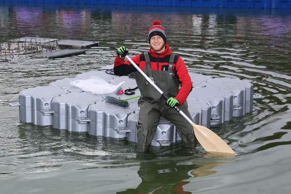 Techniker bei der Vorbereitung am Grebnoy Channel in Krylatskoye bei CIRCLE OF LIGHT 2016 in Moskau