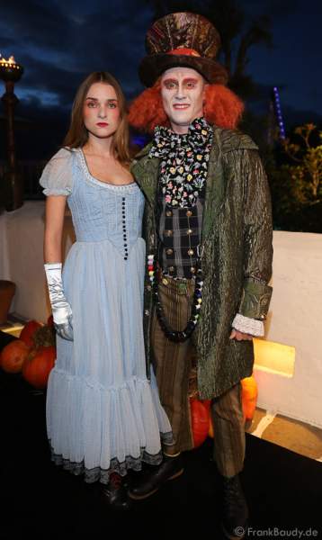 Josephine Busch („Hinterm Horizont“) und Moritz von Lindequist bei der 2. Horror Glam Live Night im Europa-Park Rust am 02.10.2016