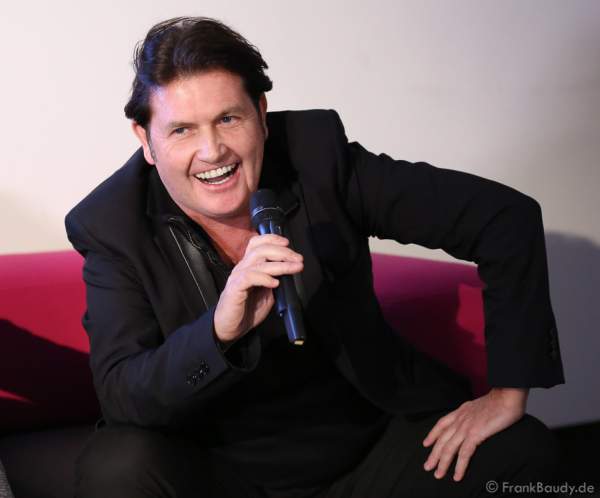 Charlie Burchill von Simple Minds bei der Pressekonferenz zur Premiere von Night of the Proms 2016 in der SAP Arena Mannheim