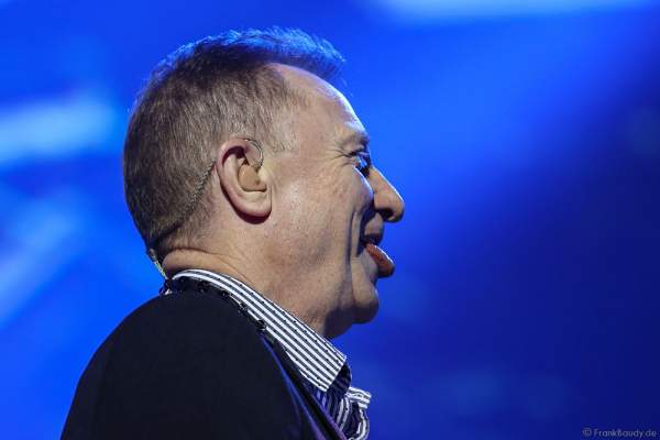 John Miles bei der Deutschlandpremiere von Night of the Proms 2016 in der SAP Arena Mannheim