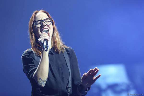 Stefanie Heinzmann bei der Deutschlandpremiere von Night of the Proms 2016 in der SAP Arena Mannheim