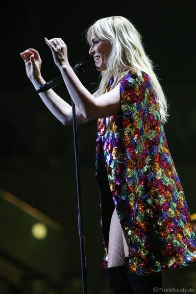 Natasha Bedingfield bei der Deutschlandpremiere von Night of the Proms 2016 in der SAP Arena Mannheim