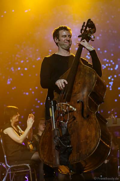 Time For Three mit Nicolas (Nick) Kendall, Charles Yang und Ranaan Meyer bei der Deutschlandpremiere von Night of the Proms 2016 in der SAP Arena Mannheim