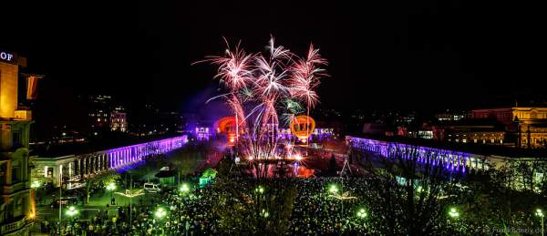 Hit Radio FFH feiert mit Jubiläums-Feuerwerk 70 Jahre Hessen in Wiesbaden