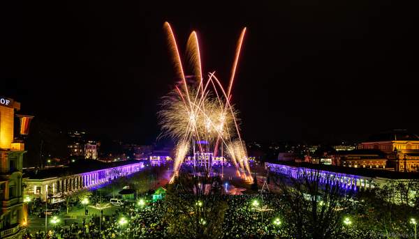 Hit Radio FFH feiert mit Jubiläums-Feuerwerk 70 Jahre Hessen in Wiesbaden