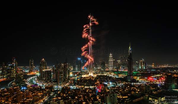 Fireworks at the Burj Khalifa - New Year’s Eve gala show 2016-2017 Downtown Dubai