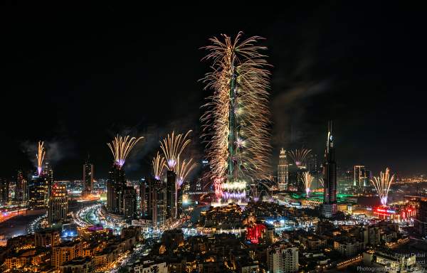Fireworks at the Burj Khalifa - New Year’s Eve gala show 2016-2017 Downtown Dubai