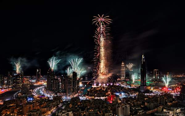 Fireworks at the Burj Khalifa - New Year’s Eve gala show 2016-2017 Downtown Dubai