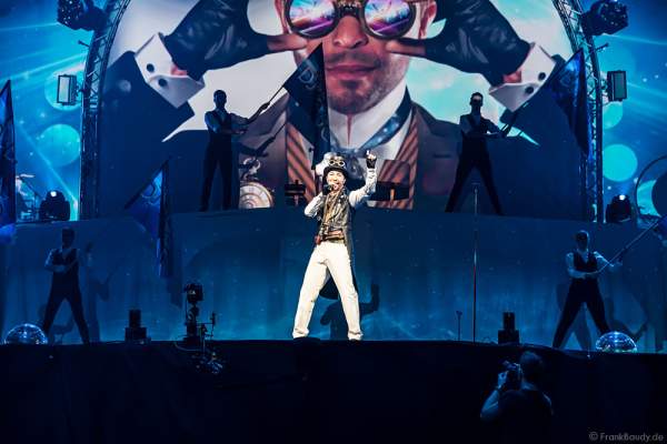 DJ BoBo feierte mit neuer Show MYSTORIAL große Weltpremiere am 13. Januar 2017 im Europa-Park Rust