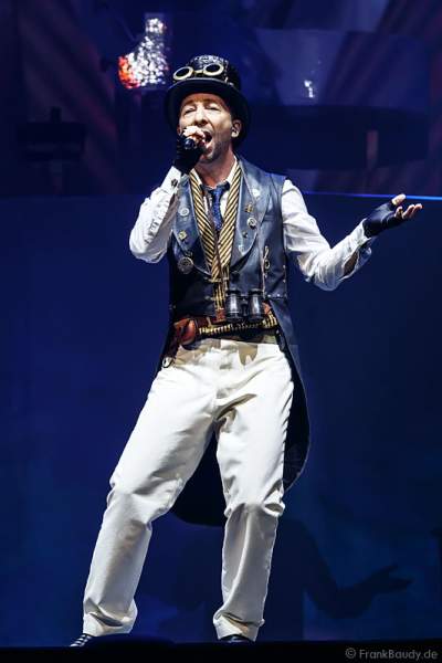 DJ BoBo feierte mit neuer Show MYSTORIAL große Weltpremiere am 13. Januar 2017 im Europa-Park Rust