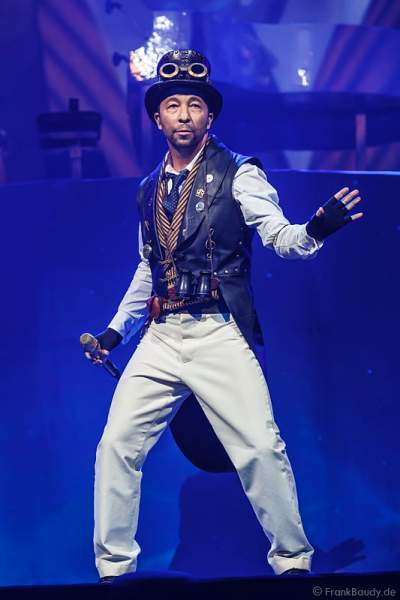 DJ BoBo feierte mit neuer Show MYSTORIAL große Weltpremiere am 13. Januar 2017 im Europa-Park Rust