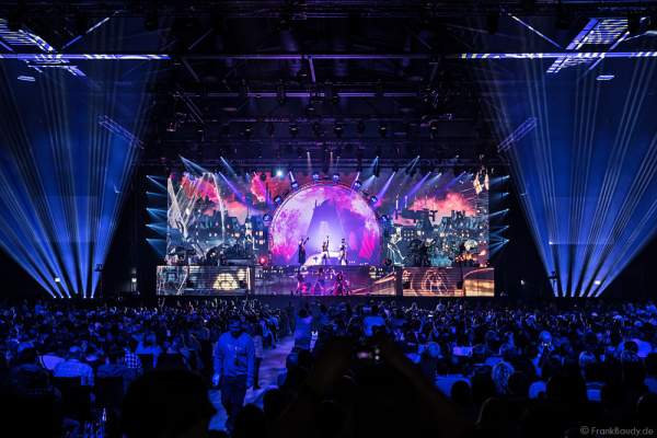DJ BoBo feierte mit seiner Show MYSTORIAL große Weltpremiere am 13. Januar 2017 in der neuen Multifunktionshalle des Europa-Park Rust