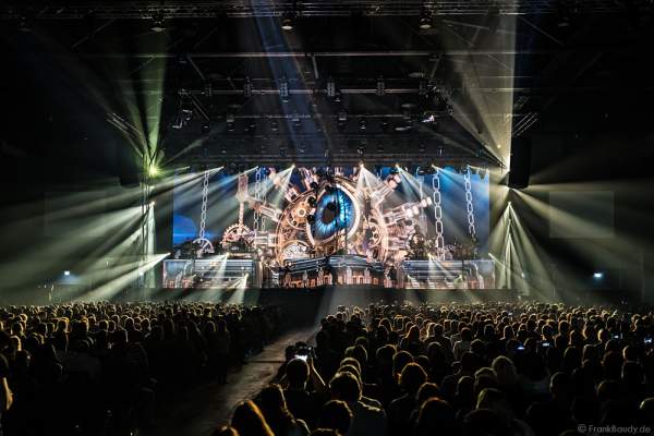 Lightshow bei neuer Show MYSTORIAL von DJ BoBo bei der großen Weltpremiere am 13. Januar 2017 im Europa-Park Rust