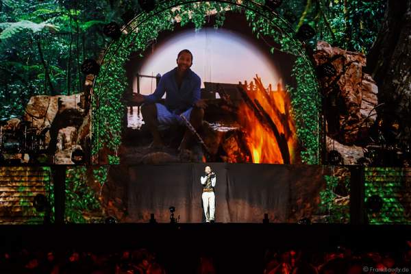 Traumszene von DJ BoBo bei seiner neuen Show MYSTORIAL am 13. Januar 2017 im Europa-Park Rust