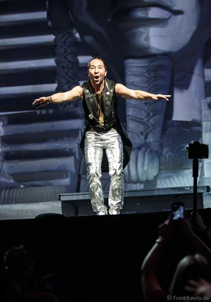 DJ BoBo feierte mit neuer Show MYSTORIAL große Weltpremiere am 13. Januar 2017 im Europa-Park Rust