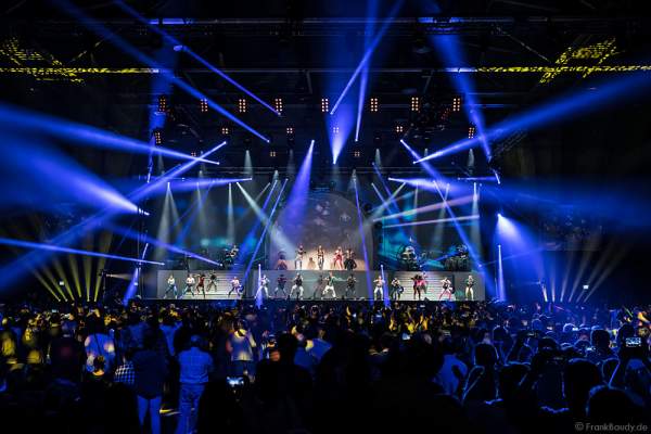 Lightshow bei neuer Show MYSTORIAL von DJ BoBo bei der großen Weltpremiere am 13. Januar 2017 im Europa-Park Rust