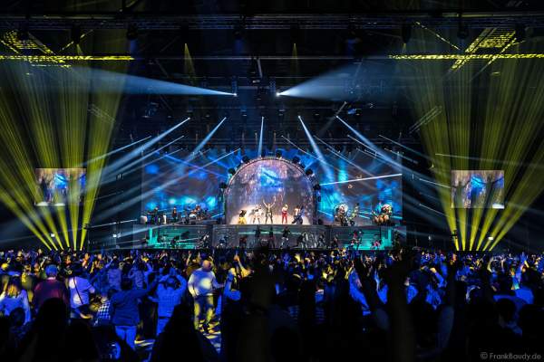Lightshow bei neuer Show MYSTORIAL von DJ BoBo bei der großen Weltpremiere am 13. Januar 2017 im Europa-Park Rust