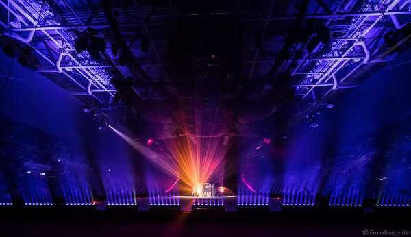 Lisa Mochizucki bei der Eisshow TIME von Holiday on Ice in der SAP Arena Mannheim