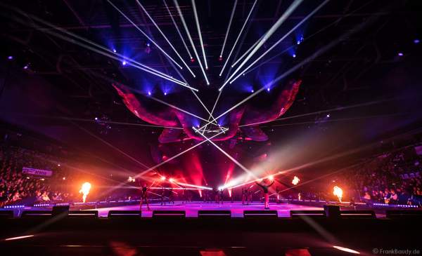 Finale bei Holiday on Ice Premierenshow TIME in der SAP Arena Mannheim