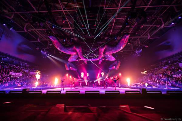 Finale bei Holiday on Ice Premierenshow TIME in der SAP Arena Mannheim
