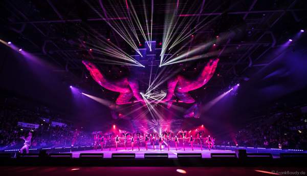 Finale bei Holiday on Ice Premierenshow TIME in der SAP Arena Mannheim