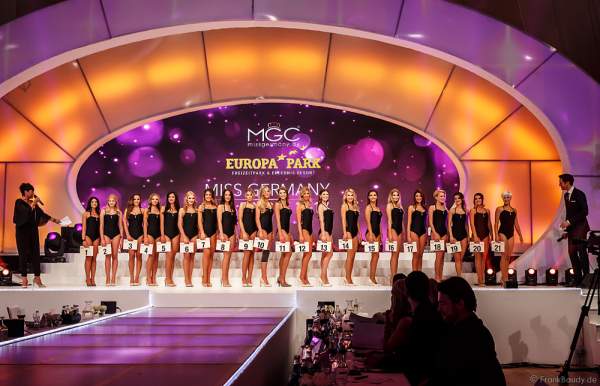 Miss Mitteldeutschland 2017, Monja Möser - Miss Saarland 2017, Michelle Appel - Miss Bayern 2017, Jennifer Rottmeier - Miss Ostdeutschland 2017, Patrycja Kupka - Miss Internet 2017, Tina Daosri - Miss Baden-Württemberg 2017, Dominique Busch - Miss Hessen 2017, Aleksandra Modic - Miss Norddeutschland 2017, Christina Graß - Miss Photogenic 2017, Nadine Jasmine Dippel - Miss Mecklenburg-Vorpommern 2017, Johanna Nedel - Miss Bremen 2017, Sarah Strauß - Miss Hamburg 2017, Rebecca Coners - Miss Rheinland-Pfalz 2017, Tamara Hellmann - Miss Nordrhein-Westfalen 2017, Sarah Elzanowski - Miss Niedersachsen 2017, Aleksandra Rogovic - Miss Sachsen 2017, Soraya Kohlmann - Miss Berlin 2017, Lisa Marie Zerna - Miss Thüringen 2017, Victoria Selivanov - Miss Süddeutschland 2017, Viola Kraus - Miss Westdeutschland 2017, Ekaterina Fabricius - Miss Schleswig-Holstein 2017, Giulia Claußen im Badeanzug bei der Miss Germany 2017 Wahl im Europa-Park am 18. Februar 2017