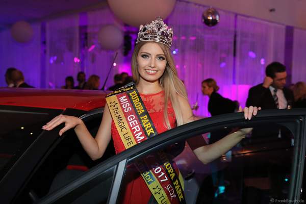 Miss Germany 2017 Soraya Kohlmann bekommt ihr Gewinnerauto im Europa-Park am 18. Februar 2017