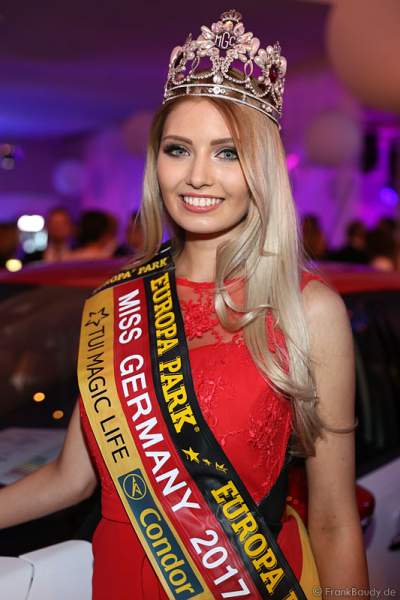 Miss Germany 2017 Soraya Kohlmann bekommt ihr Gewinnerauto im Europa-Park am 18. Februar 2017