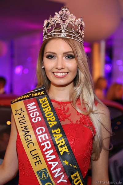 Miss Germany 2017 Soraya Kohlmann bekommt ihr Gewinnerauto im Europa-Park am 18. Februar 2017