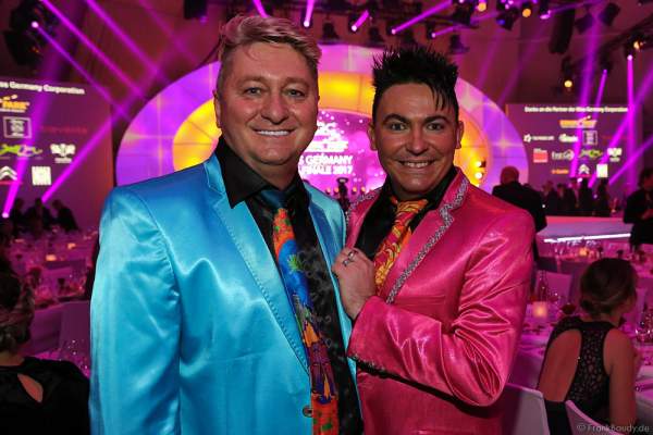 Die Fellas - Hubert Fella und Matthias Mangiapane von Hot oder Schrott bei der Wahl zur Miss Germany 2017 im Europa-Park am 18. Februar 2017