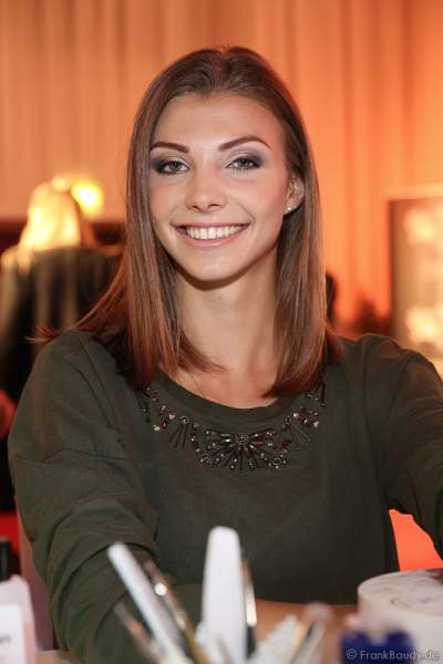 3. Miss Germany 2017 Sarah Strauß (Miss Bremen 2017) Backstage bei den Vorbereitungen zur Miss Germany 2017 Wahl im Europa-Park am 18. Februar