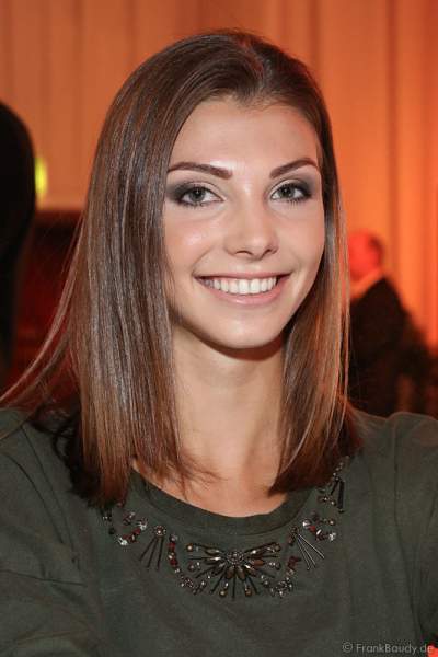 3. Miss Germany 2017 Sarah Strauß (Miss Bremen 2017) Backstage bei den Vorbereitungen zur Miss Germany 2017 Wahl im Europa-Park am 18. Februar