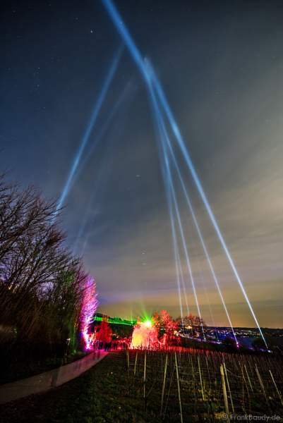 Leuchtende Weinbergnacht 2017 mit Himmelsstrahler (Skybeamer) in Bad Dürkheim