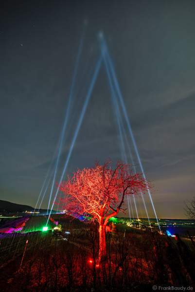 Leuchtende Weinbergnacht 2017 mit Himmelsstrahler (Skybeamer) in Bad Dürkheim