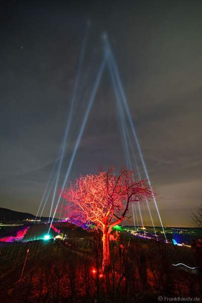Leuchtende Weinbergnacht 2017 mit Himmelsstrahler (Skybeamer) in Bad Dürkheim