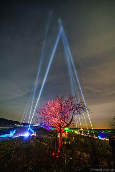 Leuchtende Weinbergnacht 2017 mit Himmelsstrahler (Skybeamer) in Bad Dürkheim